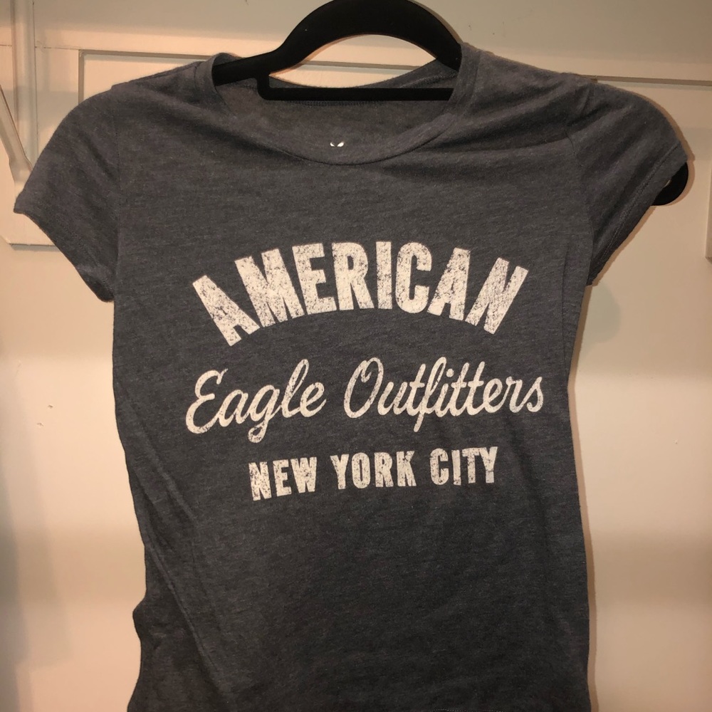 American Eagle Gray Graphic Tee